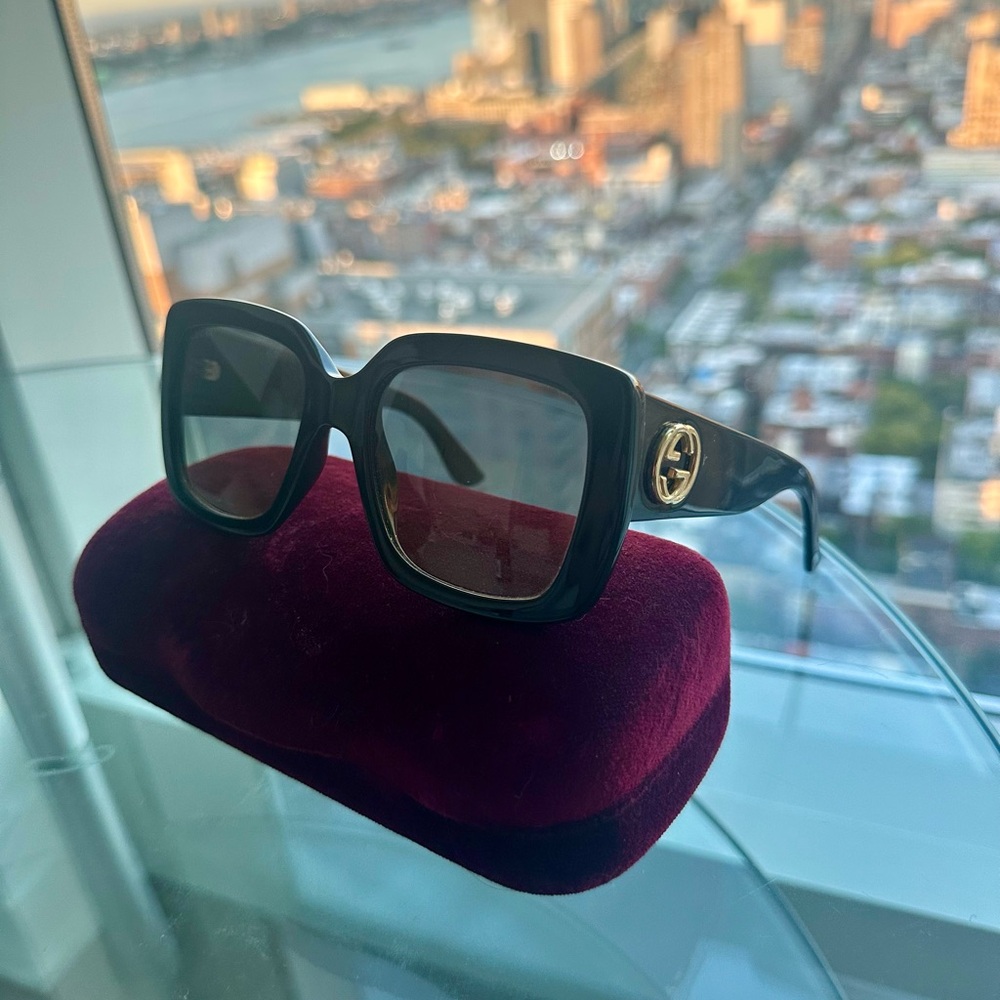 GUCCI Black GG0141S 001 53-20 140 Sunglasses